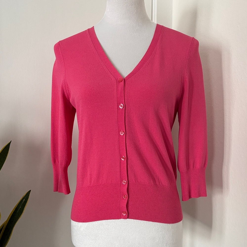 Ann Taylor Women's Pink V-Neck Cadigan Sweater size Small